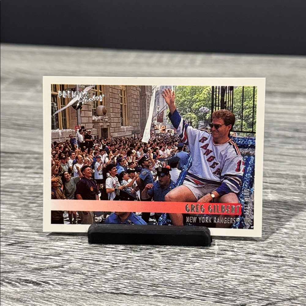 Topps | Premier Hockey #169: New York Rangers: Greg Gilbert (1994) - Hockey Card